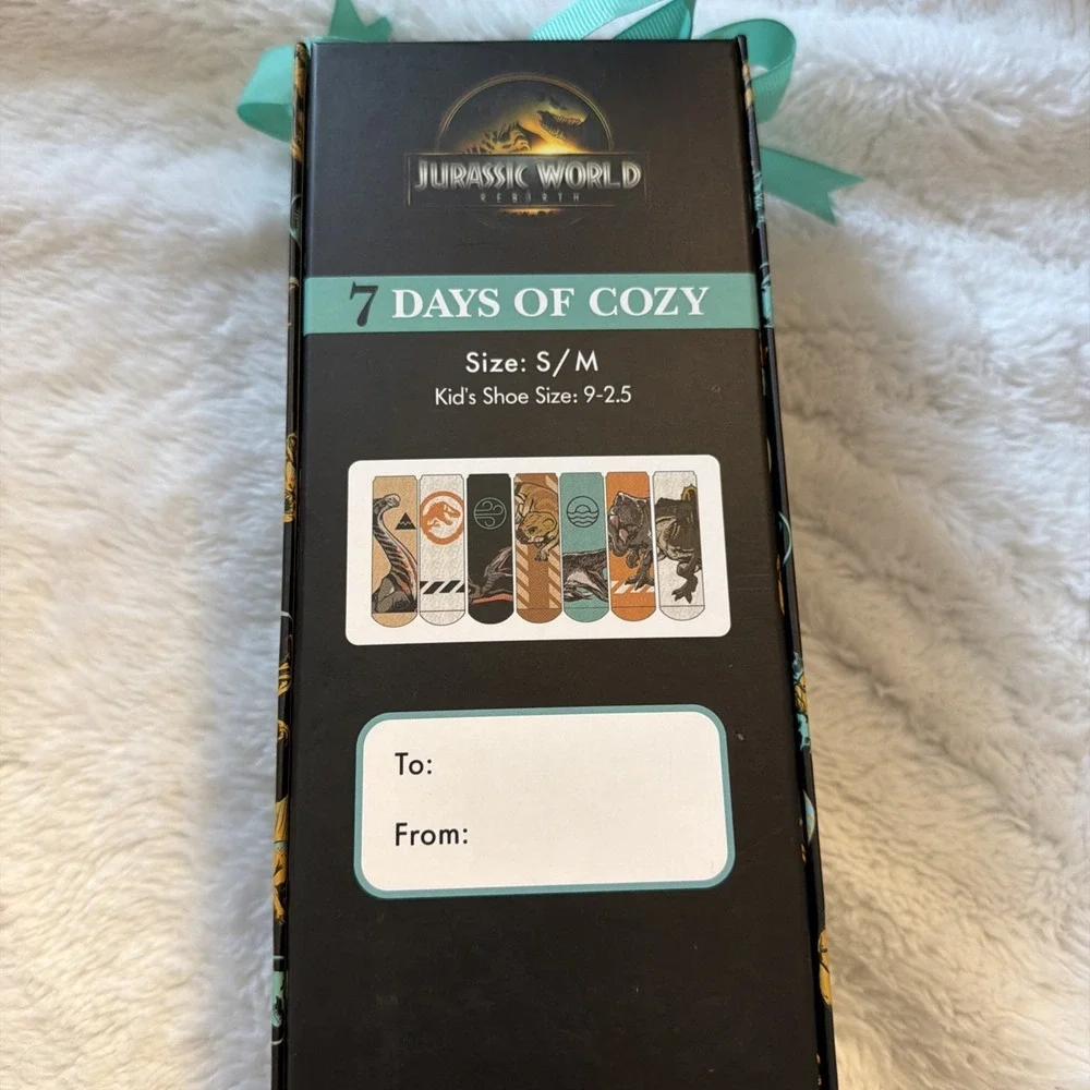 Jurassic World Kids Socks 7 Pack Gift Box Cozy Dinosaur S/M Shoe 9-2.5